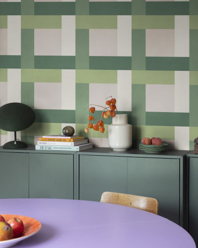 Tapet geometric modern cu un model simplu și elegant, în nuanțe de verde și crem.