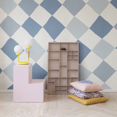 Tapet cu design geometric cu romburi în nuanțe de albastru și alb