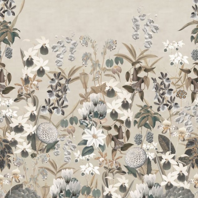 Tapet floral Alice’s Garden Sand cu model bogat și elegant, în nuanțe subtile de gri și maro.