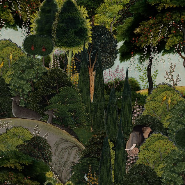 Tapet Hiding Spot, Evening, cu un design inspirat din natura, cu copaci, animale salbatice si culori calde.