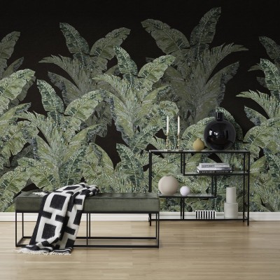 Jungle Pearl, Black tapet cu frunze de palmier verzi strălucitoare pe fundal negru.