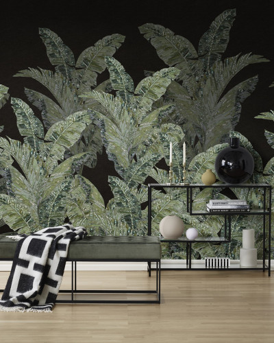 Jungle Pearl, Black tapet cu frunze de palmier verzi strălucitoare pe fundal negru.