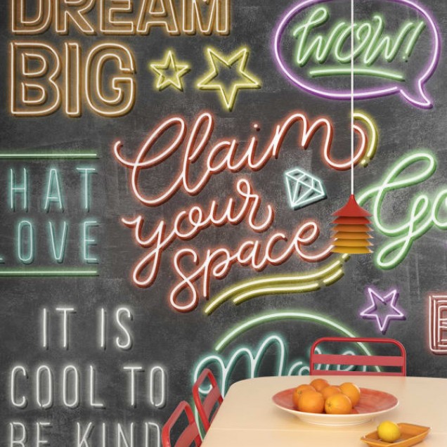 Tapet cu un design vibrant, cu un imprimeu cu litere neon colorate pe un fundal gri.