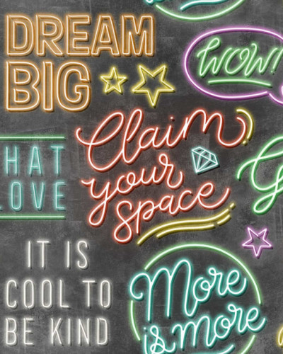Tapet cu un design vibrant, cu un imprimeu cu litere neon colorate pe un fundal gri.