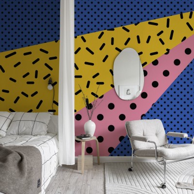 Tapet geometric cu model din anii '90, cu forme geometrice și culori vibrante.