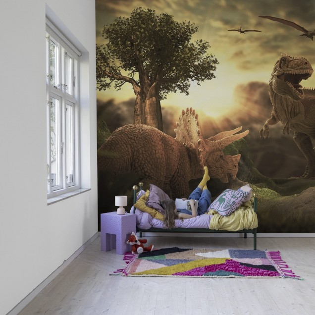 Tapet Dinosaur Park -  Un tapet cu dinozauri pentru camera copilului, ilustrează un parc plin de dinozauri, cu un T-Rex impunător, un Triceratops prietenos și pterodactili care zboară deasupra.