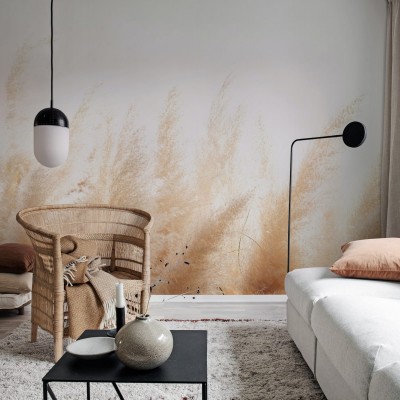 Tapet Soft Reed cu design minimalist de nuanțe calde de bej și maro.