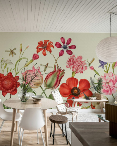 Tapet cu flori sălbatice Wild Flowers, Summer, un design modern cu flori vibrante pe un fundal verde deschis.