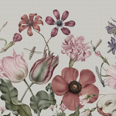 Tapet floral cu un design vintage elegant, cu flori pastelate pe un fundal verde deschis, perfect pentru dormitoare, livinguri sau birouri.