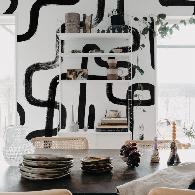 Tapet modern, Artzy Path, Graphite cu linii groase negre pe un fundal alb