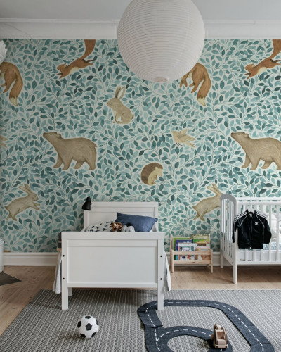 Tapet Lullaby, Blue, cu design de frunze, urși, iepuri, veverițe și arici.