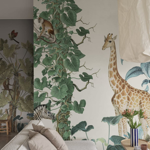 Tapet cu girafa, maimuțe și plante tropicale, ideal pentru dormitor sau living