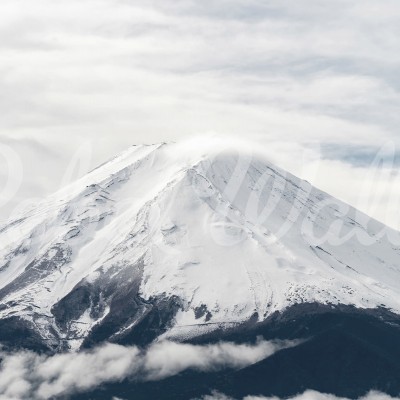 Tapet cu design minimalist Mountain Top, Gri