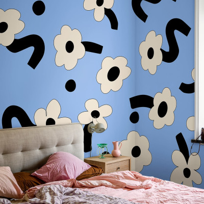 Wallpaper Dancing Flowers, Blue, cu flori albe pe un fundal albastru, ideal pentru decorarea unui dormitor sau a unui living