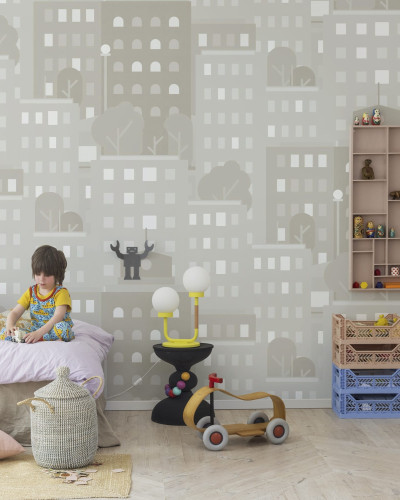 Tapet Big City, Day, cu design urban modern, cu clădiri înalte și copaci simpli, într-o paletă de culori neutre.