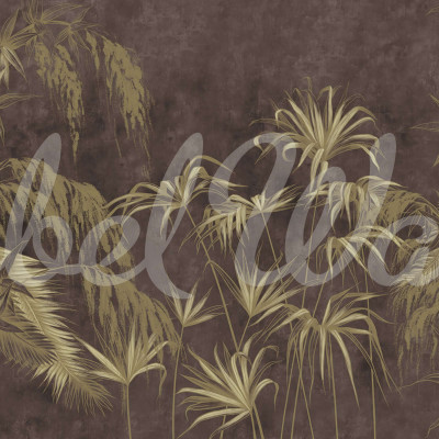 Un tapet cu un design exotic, Golden Jungle, Dark, care prezintă frunze aurii pe un fundal brun-cenusiu. Tapetul este amplasat pe un perete din living, alături de o canapea albă, o masă de cafea și o bibliotecă.