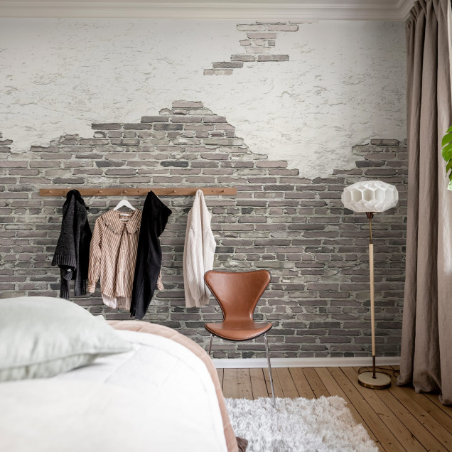 Tapet Ivory Bricks, Soft - un tapet minimalist cu aspect de cărămidă, ideal pentru a crea o statement wall în living, dormitor sau bucătărie.