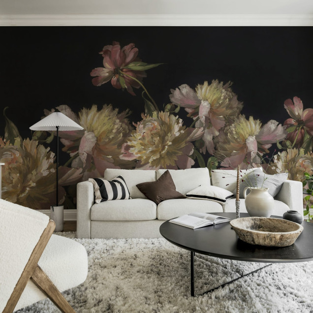 Tapet cu flori de bujor roz, cu un design vintage. Se potriveste perfect pentru dormitoare, livinguri sau camere de zi.