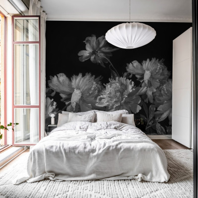 Tapet floral Vintage Peony, gri pe negru, într-un dormitor modern