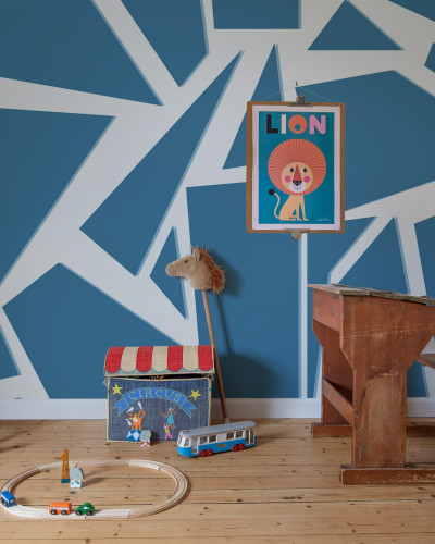 Tapet cu design geometric Bold Mosaic Petrol, in nuante de Petrol si alb.