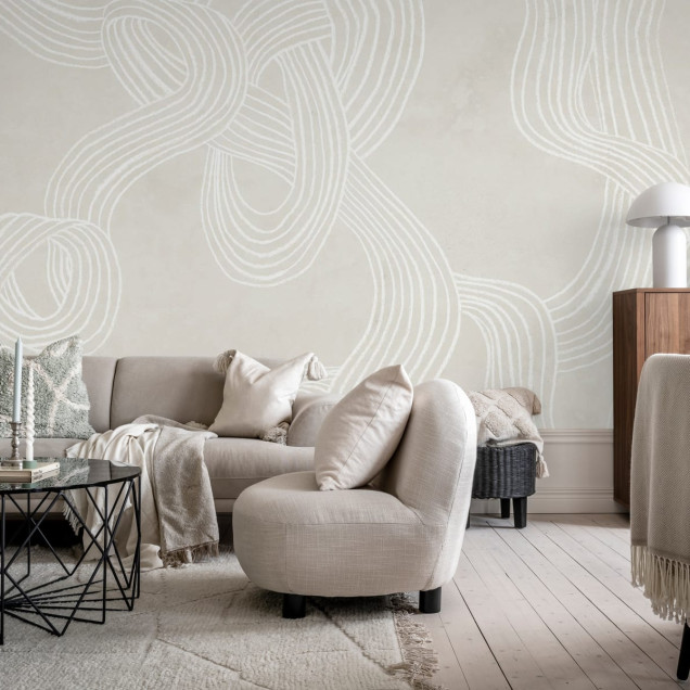 Tapet cu dungi repetabile, gri deschis și alb, cu un design armonios, perfect pentru decorarea livingului, dormitorului sau bucătăriei.