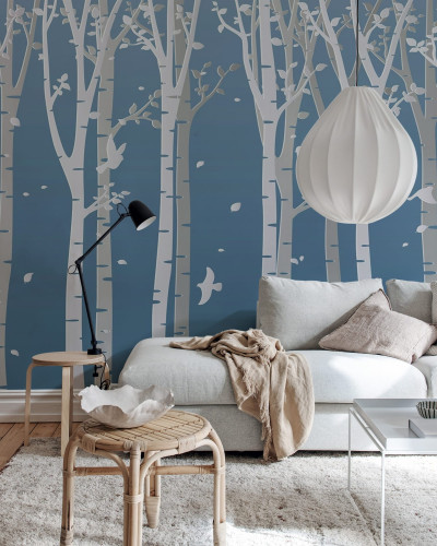 Tapet cu un design modern de pădure cu păsări, pe un fundal albastru.