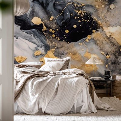 Tapet abstract Marble Stream, negru si auriu, cu textura eleganta si tonuri delicate.