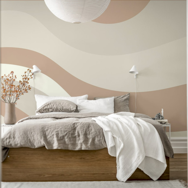 Tapet Smooth Waves, Beige cu design minimalist cu valuri intr-un living modern