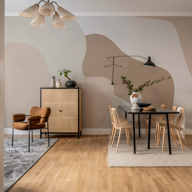 Tapet modern cu forme moi în nuanțe de bej, perfect pentru a adăuga un strop de eleganță modernă casei tale.