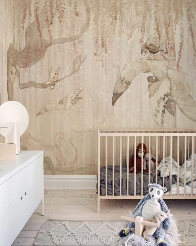 Tapet cu design magic Dream Forest Girl - Sandy Pink, cu o fetita care zboara pe un animal fabulos intr-o padure de vis