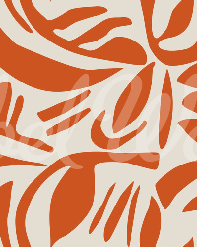 Tapet abstract cu frunze in nuante de terracotta, aplicat pe un perete in living,  arată o masă de dining, scaune, un dulap și o canapea