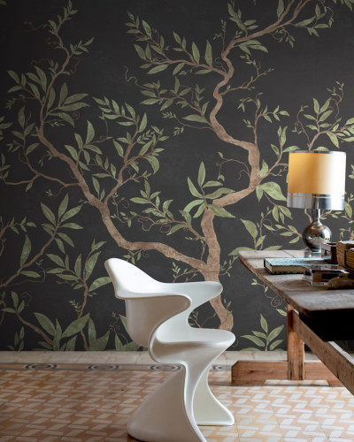 Tapet cu ramuri negre într-un decor modern