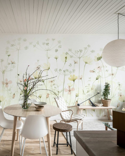 Tapet cu flori pastelate Dreamy Meadow