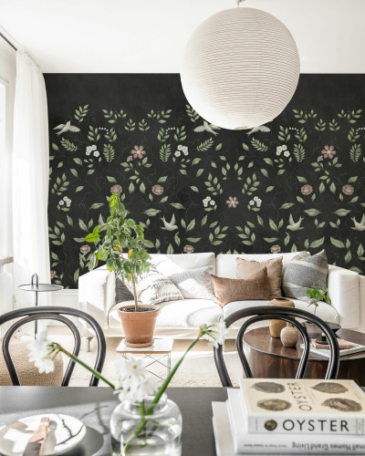 Fototapet cu design floral și păsări delicate într-un living modern