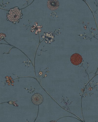 Wallpaper floral in nuante de albastru, cu flori delicate si ramuri subtiri, incadrand o masa cu scaune intr-o camera luminoasa.