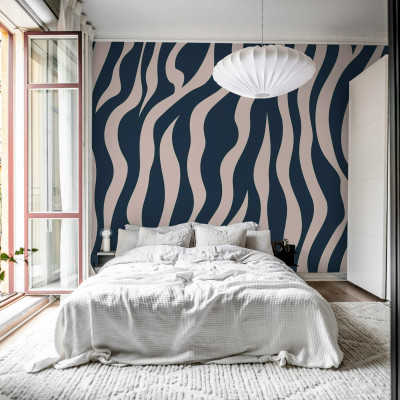 Tapet cu dungi de zebra albastre și roz, Zebra Lines, Blue & Pink, decorat cu un pat alb într-o cameră cu decor modern.