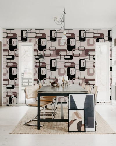 Tapet geometric cu patrate negre si prune, pe un fond alb, in interiorul unei camere cu mobilier modern.