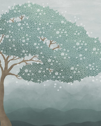Tapetul Windy Tree, Blue prezinta un copac cu frunze verzi si flori albe delicate, pe un fundal albastru deschis.