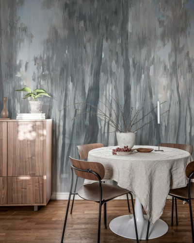 Tapet abstract Morning Forest, Gray, cu un model de pădure în tonuri de gri, ideal pentru a crea un decor modern și sofisticat