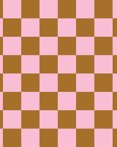 Tapet Happy Squares, Fudge, cu model geometric de pătrate in nuanțe de roz pudrat și maro ciocolată, în decorul unei camere.
