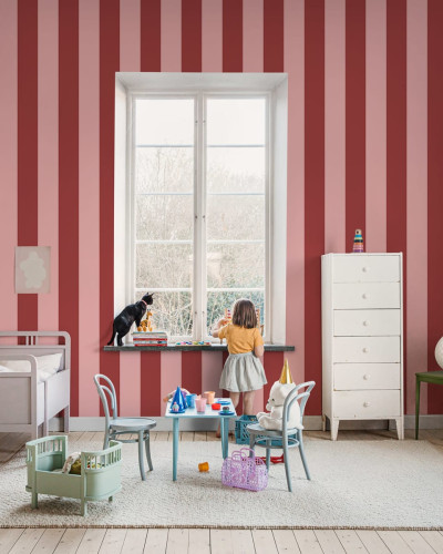 Tapet cu dungi roșii și roz pal Happy Stripes, Raspberry