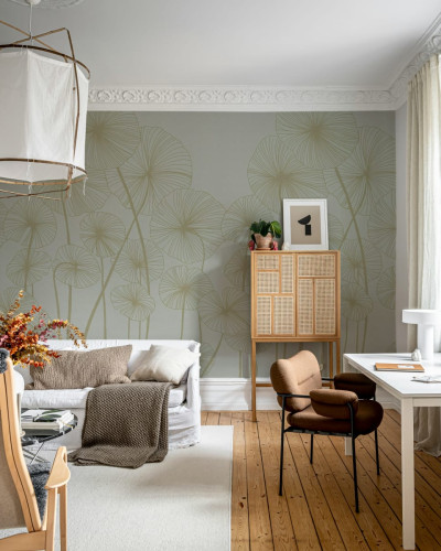 Waterlily Forest, Gray, un tapet cu design floral minimalist, perfect pentru a adăuga o notă de eleganță și rafinament oricărui spațiu.