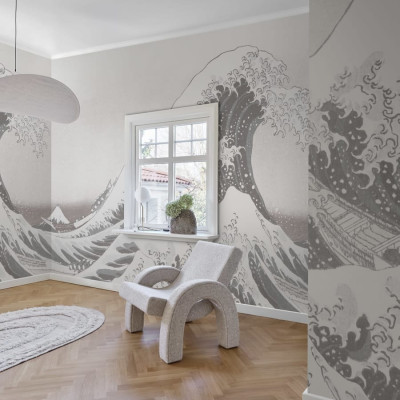 Tapet cu modelul Valul din Kanagawa în nuanțe de gri și alb, potrivit pentru un decor modern și elegant.