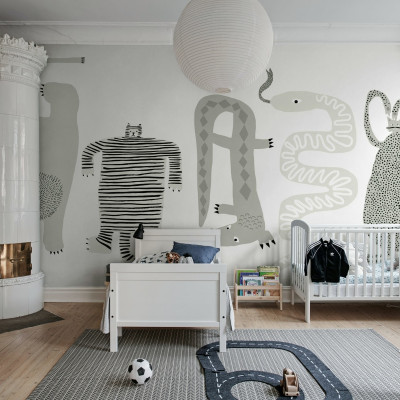 Tapet cu design Funky Friends cu culori pastelate, perfect pentru un dormitor de copii.