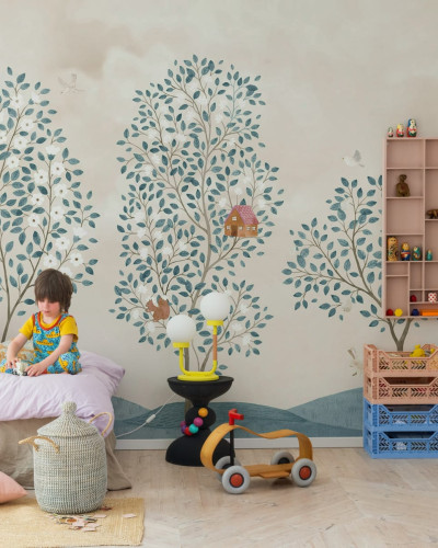 Wallpaper Happy Haven, Turquoise, cu design de pădure fermecată, cu copaci cu flori albe și păsări.