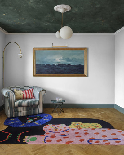Tapet Sky Star, Verde Întunecat, cu un design abstract cu stele strălucitoare pe un fundal verde profund.