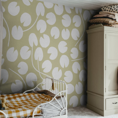 Water Lilies, Yellow, tapet floral minimalist cu flori albe pe un fundal galben cald