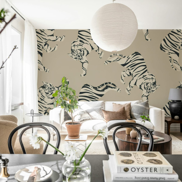 Tapet Quirky Tigers, Beige - Tigri eleganți, design minimalist, fundal bej