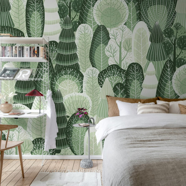 Tapet cu design artistic al copacilor verzi, ideal pentru a crea o atmosferă relaxantă și primitoare.