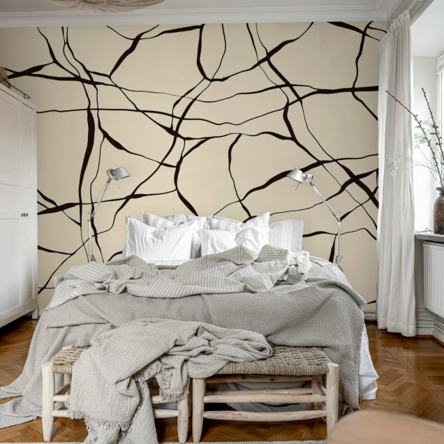 Tapet abstract cu linii subțiri și elegante pe un fundal bej neutru.